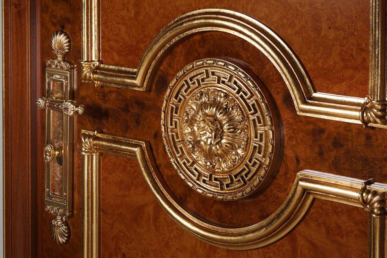 sige gold door detail