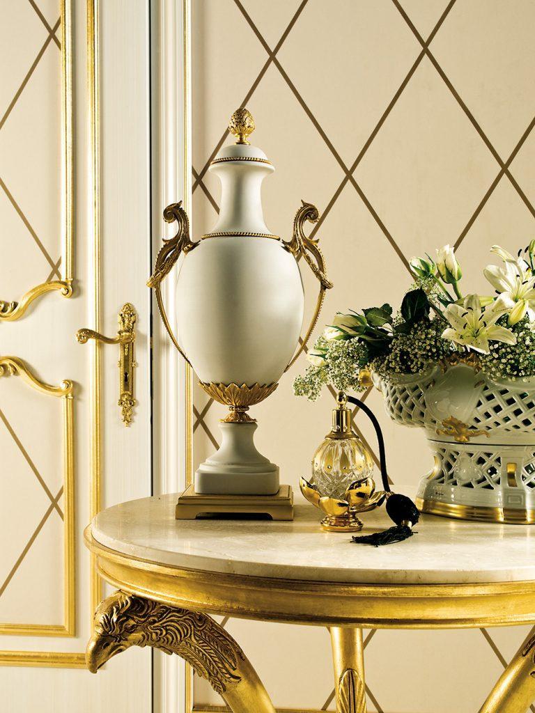 sige gold neoclassic door